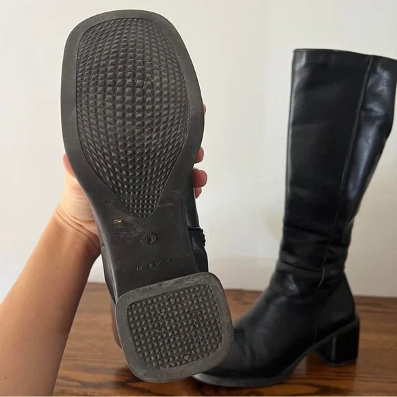 leather heeled boots - Picture 3 of 9